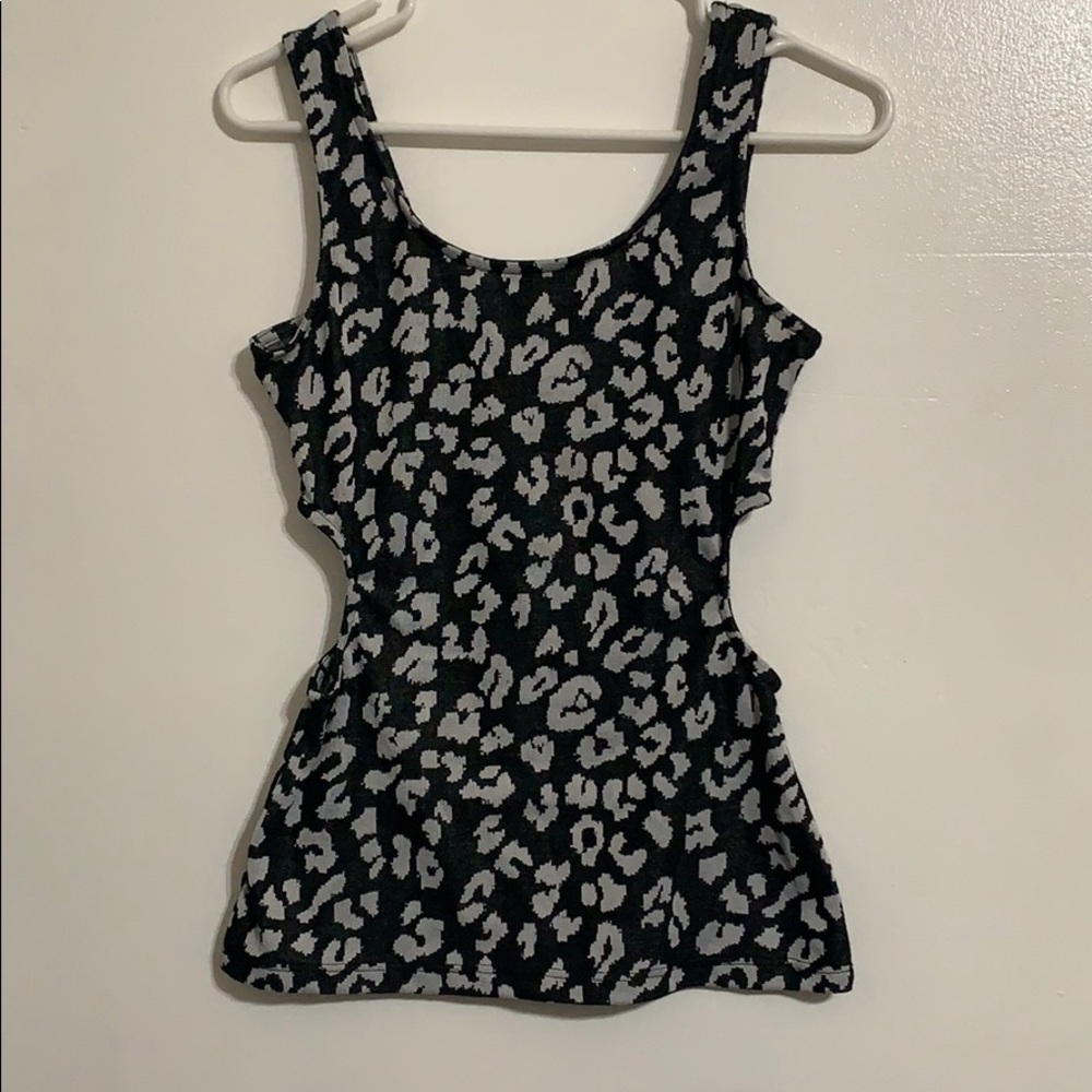 🔥Wet seal Black and white leopard print tank top